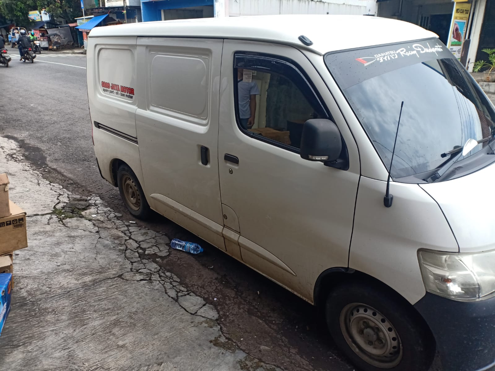 Second Hand 2015 Daihatsu Grand Max Second Hand 2015 Daihatsu Grand Max