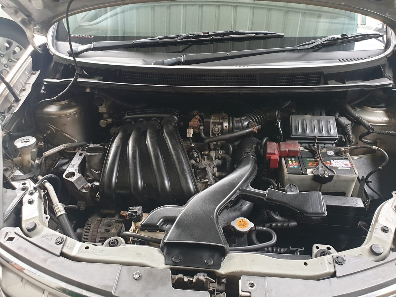 2011 Nissan Grand Livina  1.5 XV MT 2011 Nissan Grand Livina  1.5 XV MT