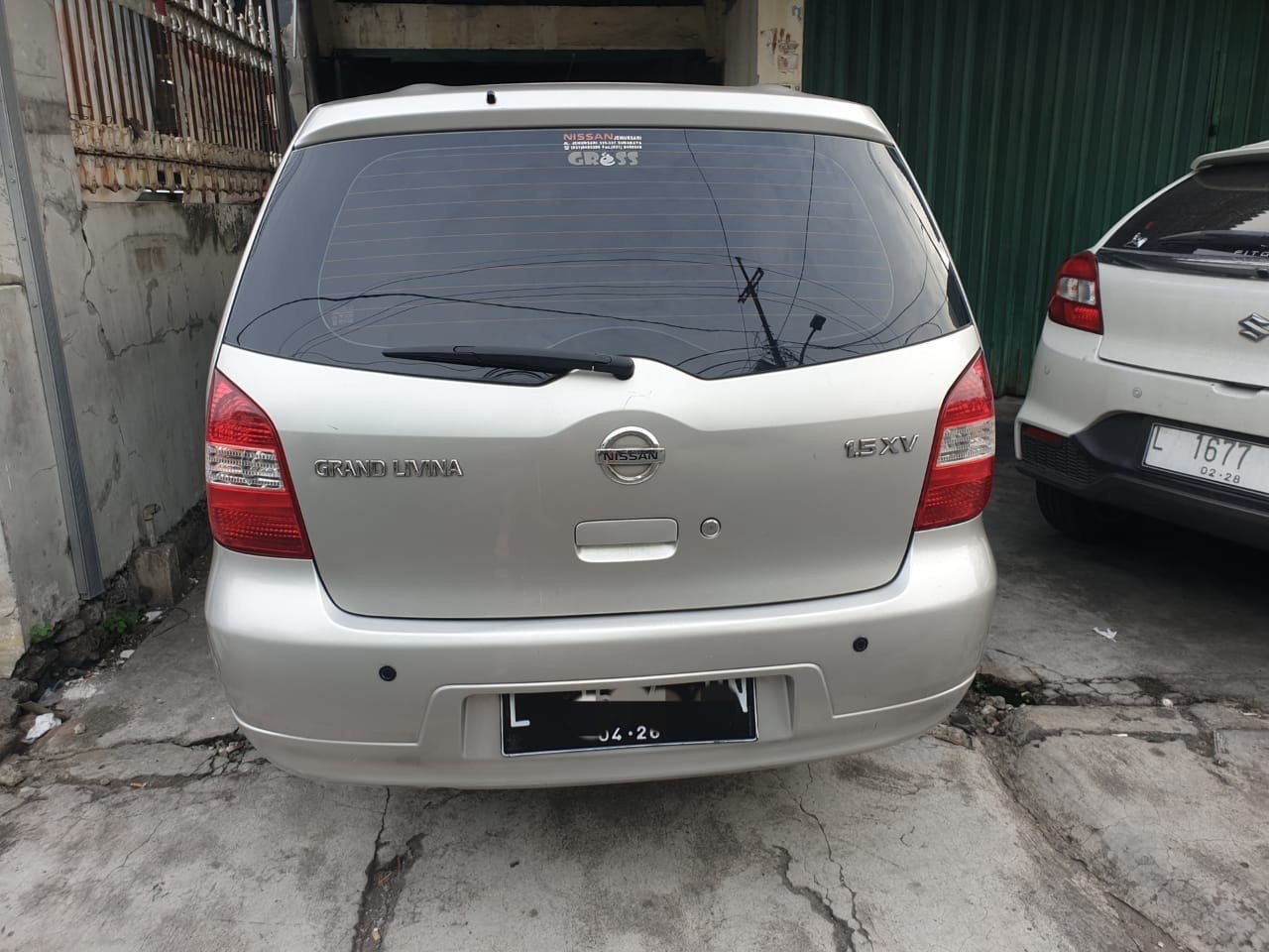 2011 Nissan Grand Livina  1.5 XV MT 2011 Nissan Grand Livina  1.5 XV MT