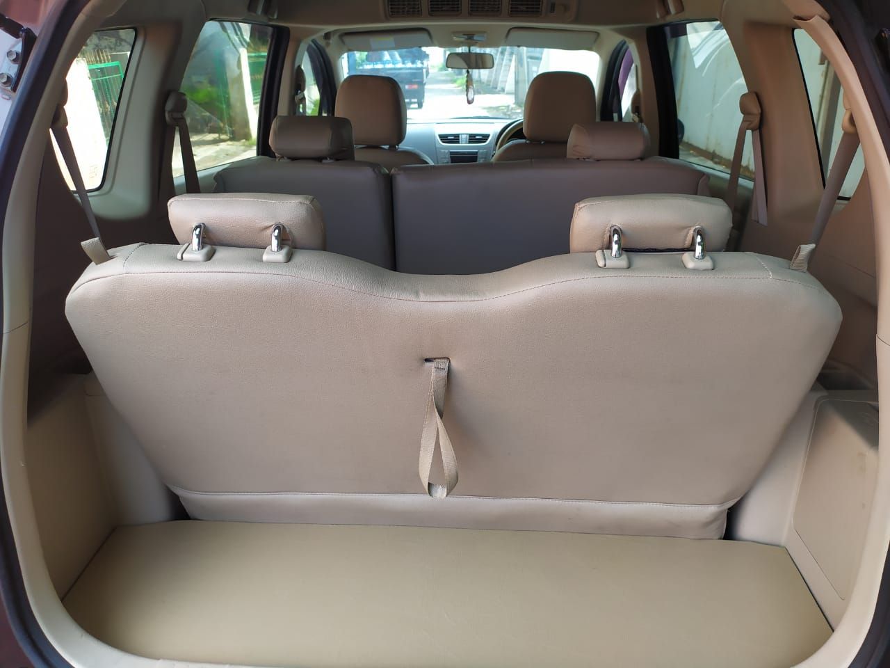 2014 Suzuki Ertiga GX MT 2014 Suzuki Ertiga GX MT