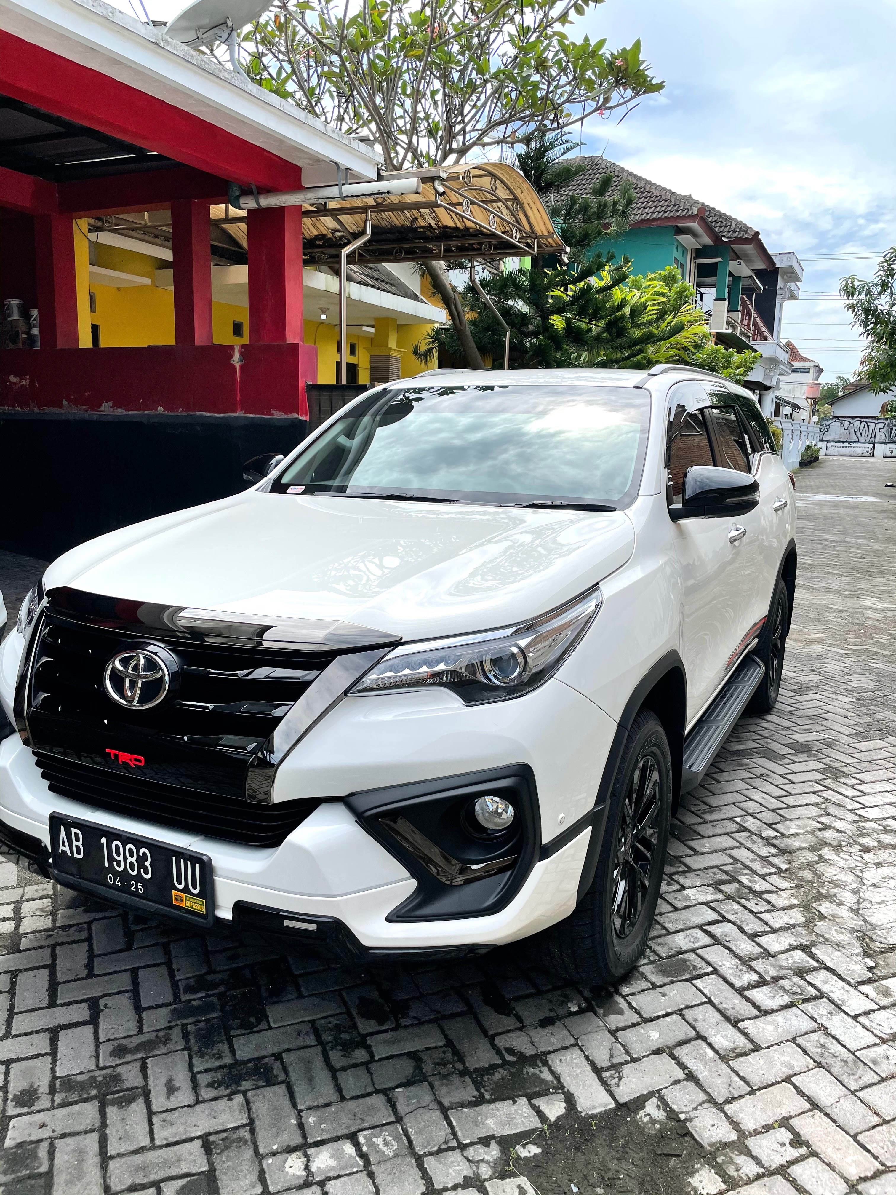 Second Hand 2020 Toyota Fortuner VRZ 4X2 TRD 2.4L AT Second Hand 2020 Toyota Fortuner VRZ 4X2 TRD 2.4L AT