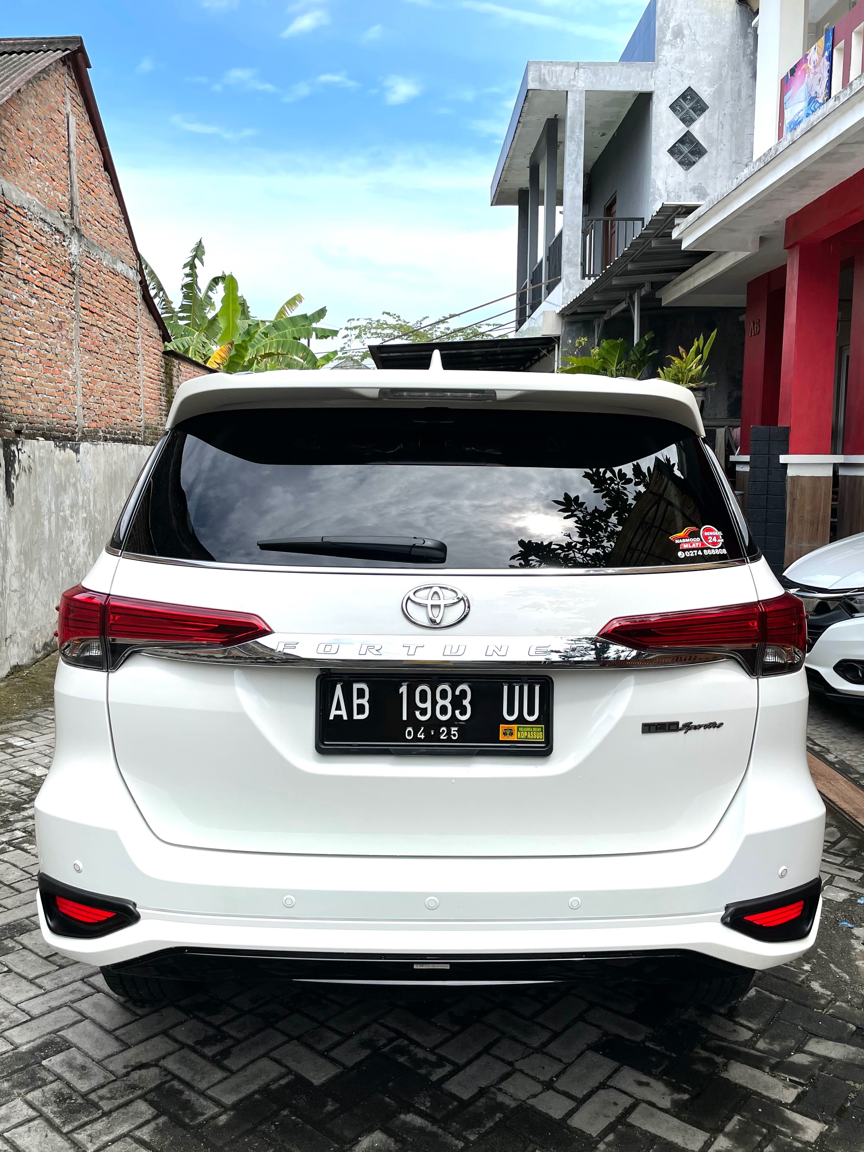 2020 Toyota Fortuner VRZ 4X2 TRD 2.4L AT 2020 Toyota Fortuner VRZ 4X2 TRD 2.4L AT