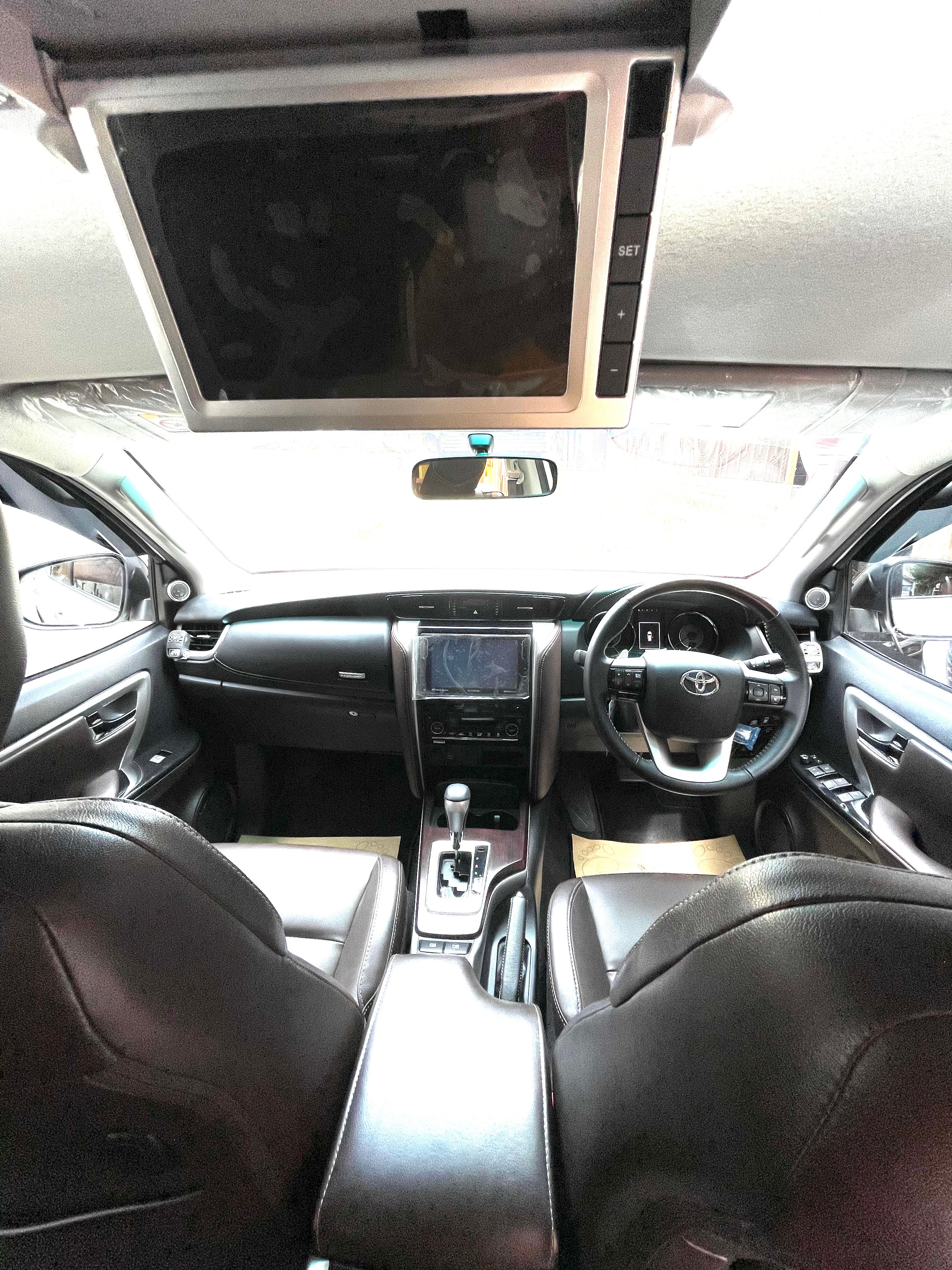 2020 Toyota Fortuner VRZ 4X2 TRD 2.4L AT 2020 Toyota Fortuner VRZ 4X2 TRD 2.4L AT