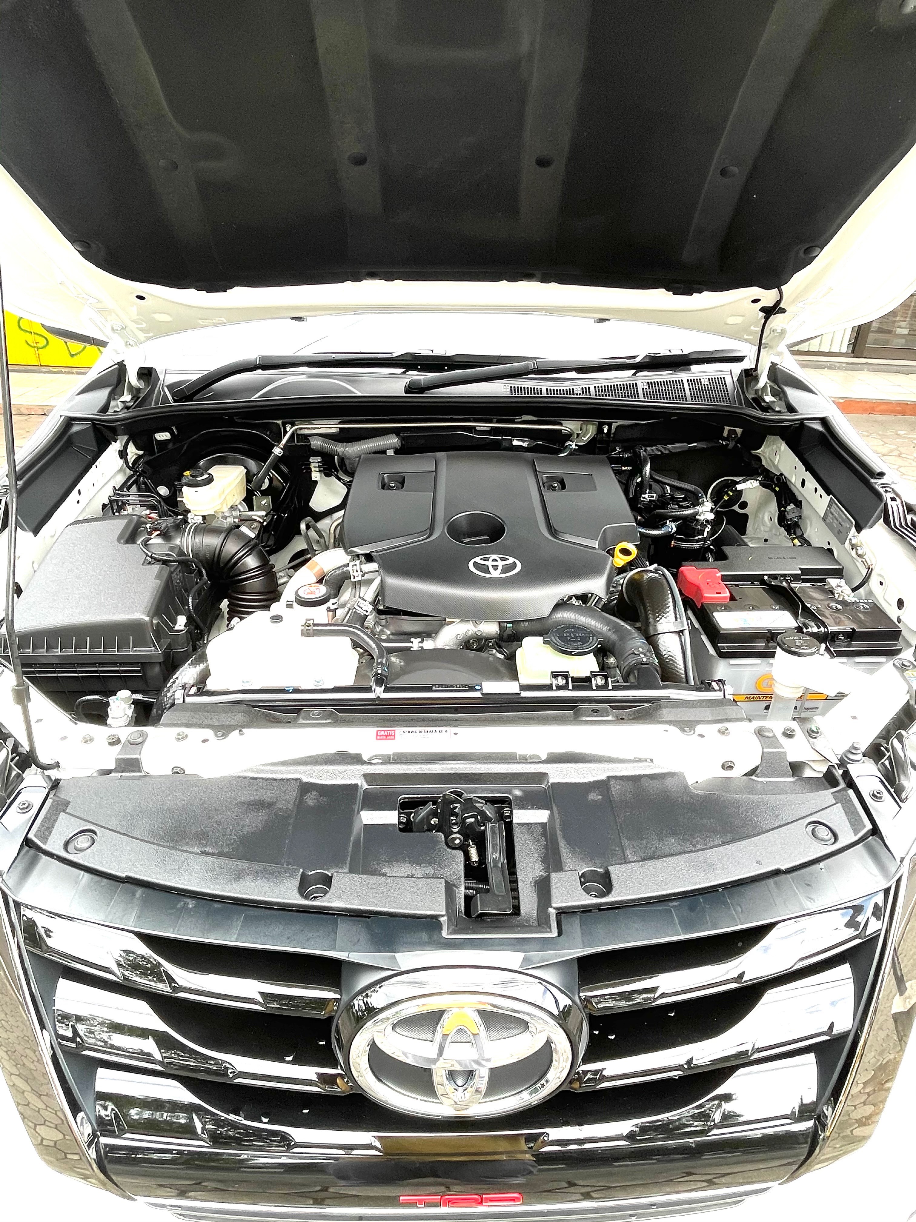 2020 Toyota Fortuner VRZ 4X2 TRD 2.4L AT 2020 Toyota Fortuner VRZ 4X2 TRD 2.4L AT