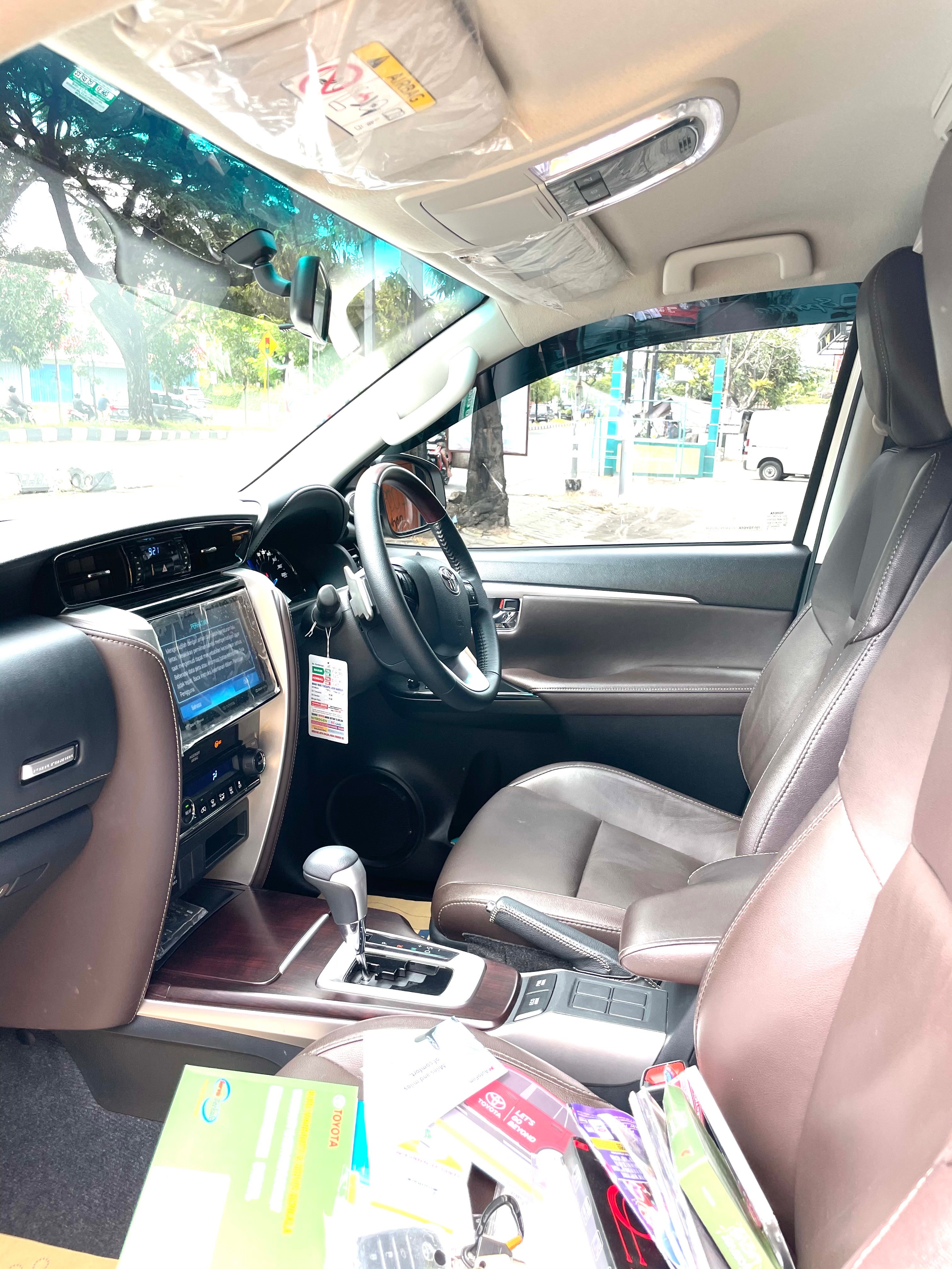 2020 Toyota Fortuner VRZ 4X2 TRD 2.4L AT 2020 Toyota Fortuner VRZ 4X2 TRD 2.4L AT