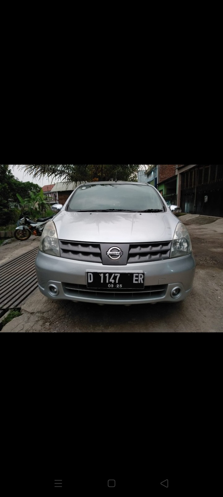 2010 Nissan Grand Livina  1.5 XV MT Bekas 2010 Nissan Grand Livina  1.5 XV MT Bekas