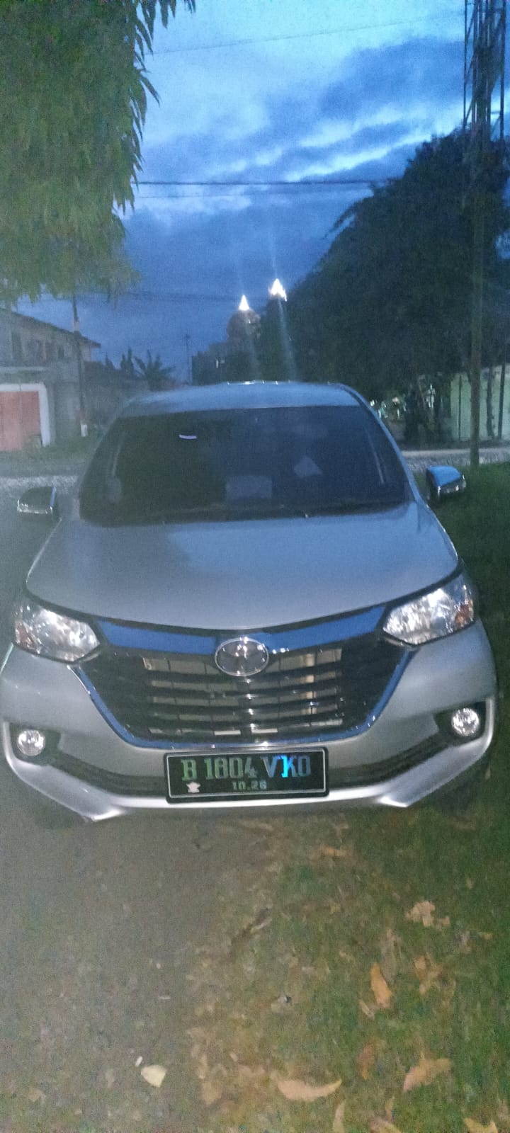 Second Hand 2016 Toyota Avanza Veloz Second Hand 2016 Toyota Avanza Veloz