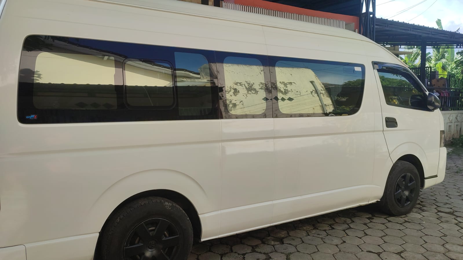 2023 Toyota Hiace Commuter Manual	Luxury 2023 Toyota Hiace Commuter Manual	Luxury