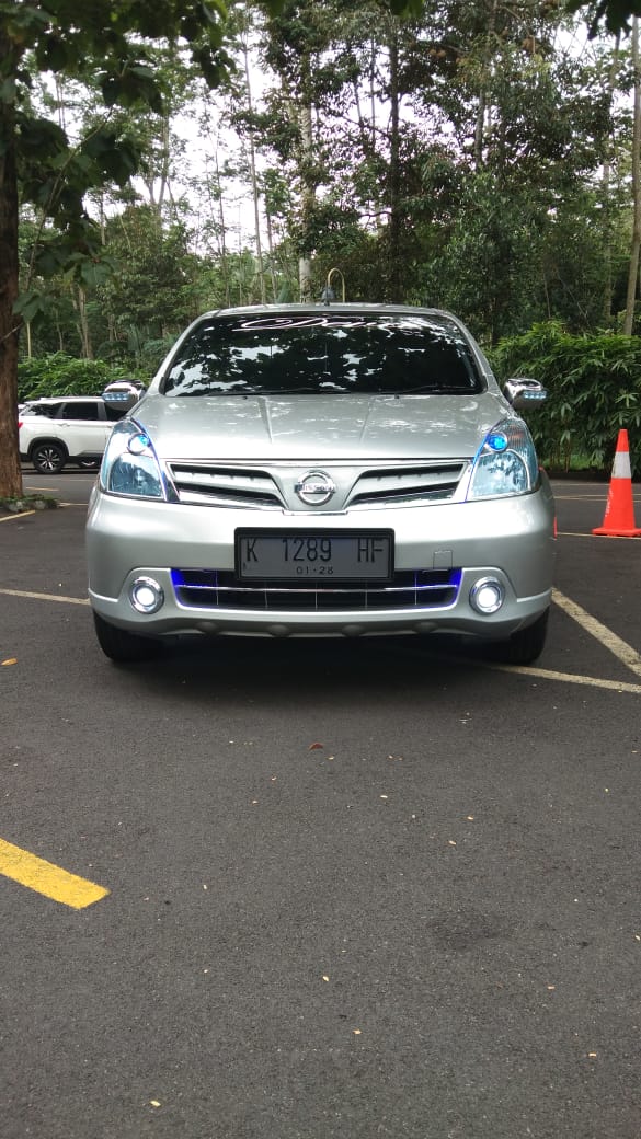 2012 Nissan Grand Livina  1.5 XV MT Bekas 2012 Nissan Grand Livina  1.5 XV MT Bekas