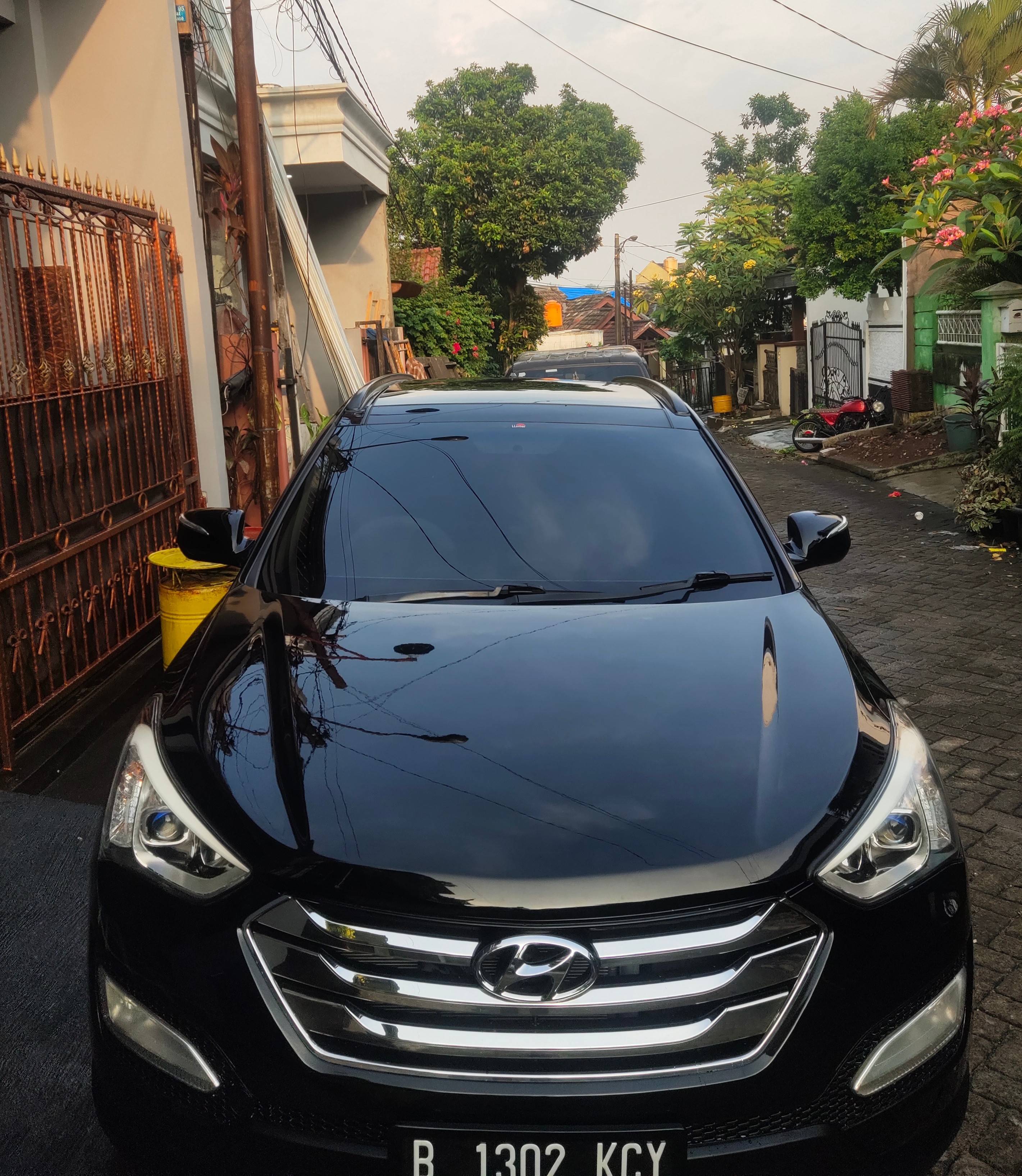Second Hand 2014 Hyundai Santa Fe 2.2L CRDi XG Second Hand 2014 Hyundai Santa Fe 2.2L CRDi XG