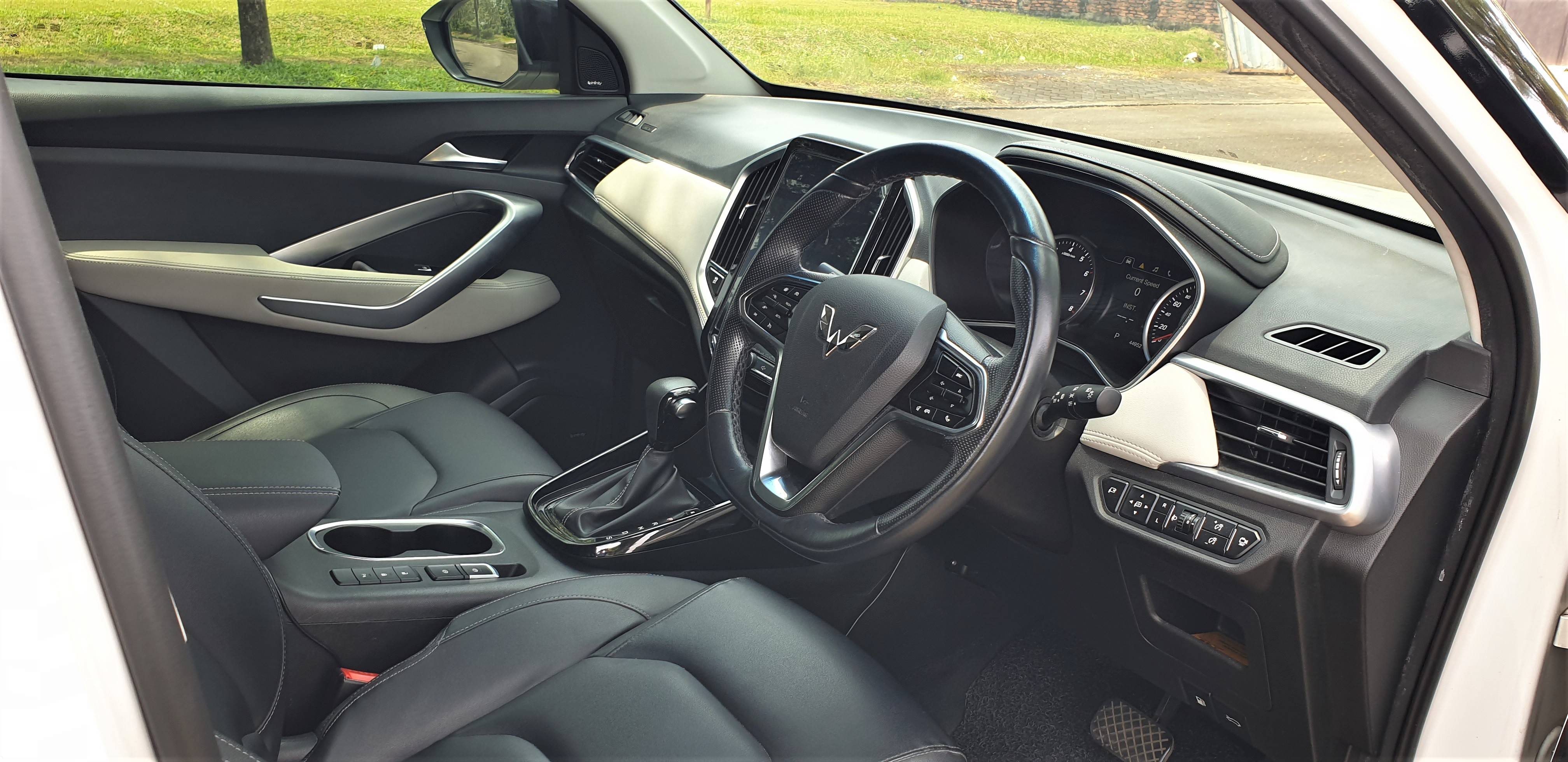 2019 Wuling Almaz 1.5 T LUX CVT 2019 Wuling Almaz 1.5 T LUX CVT