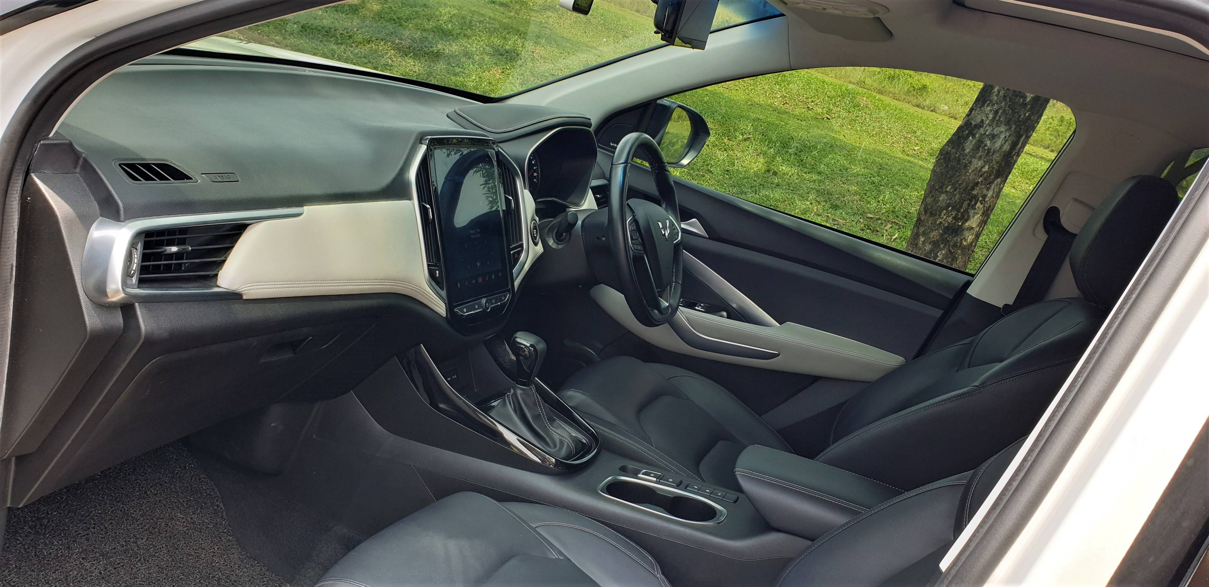 2019 Wuling Almaz 1.5 T LUX CVT 2019 Wuling Almaz 1.5 T LUX CVT