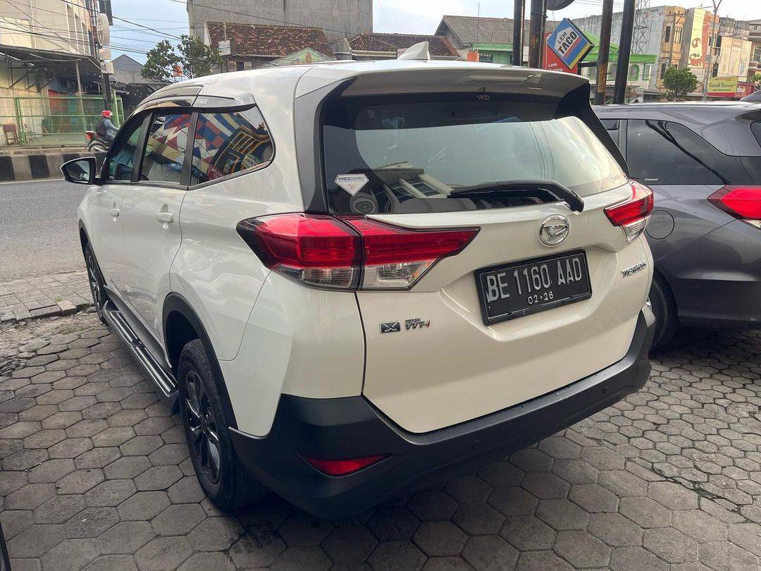 2021 Daihatsu Terios X M/T 2021 Daihatsu Terios X M/T