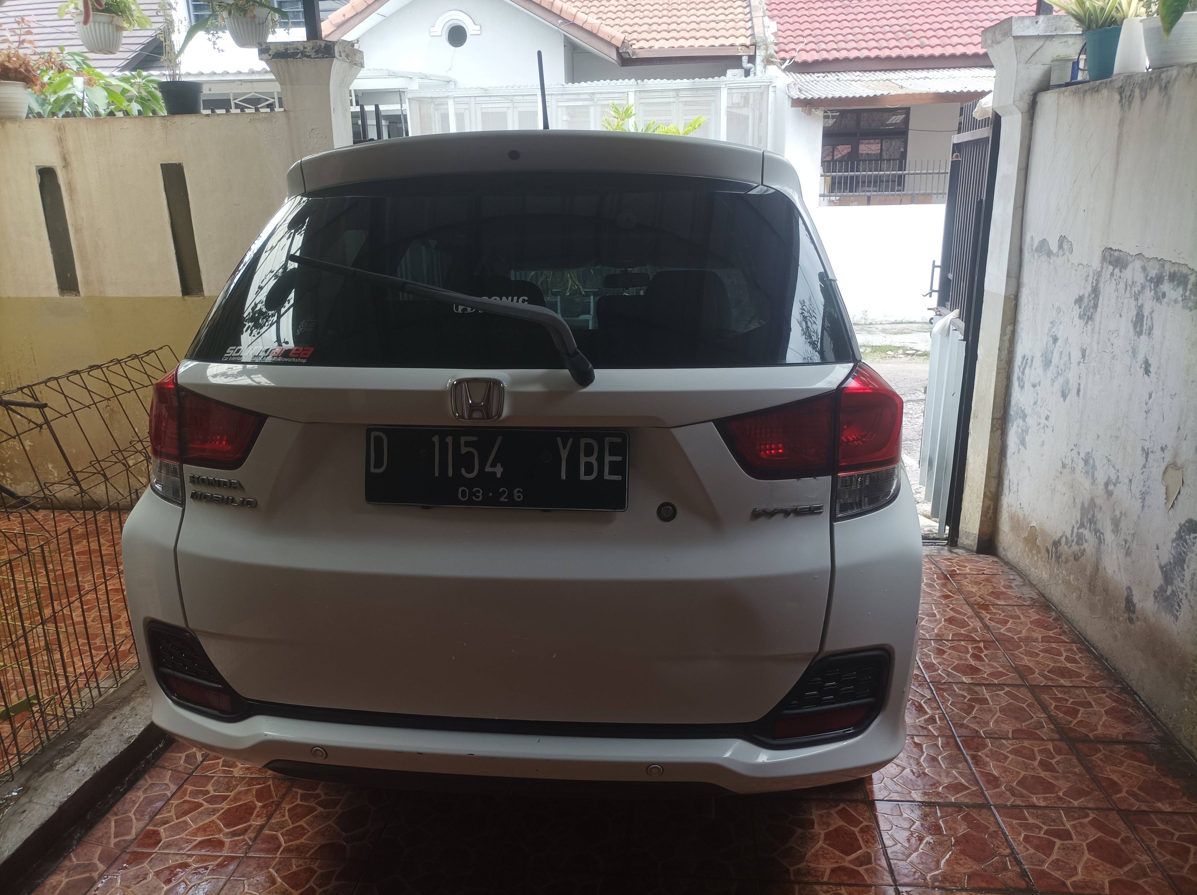 2016 Honda Mobilio S 1.5L MT 2016 Honda Mobilio S 1.5L MT