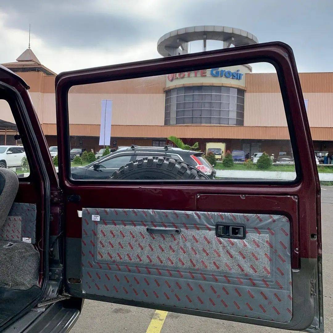 2001 Daihatsu Feroza 2001 Daihatsu Feroza