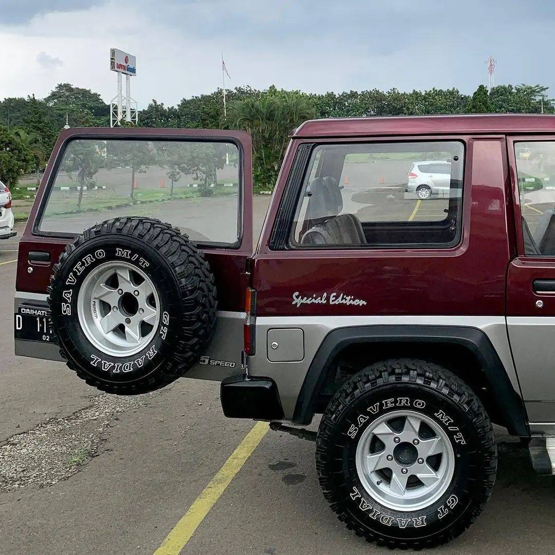 2001 Daihatsu Feroza 2001 Daihatsu Feroza