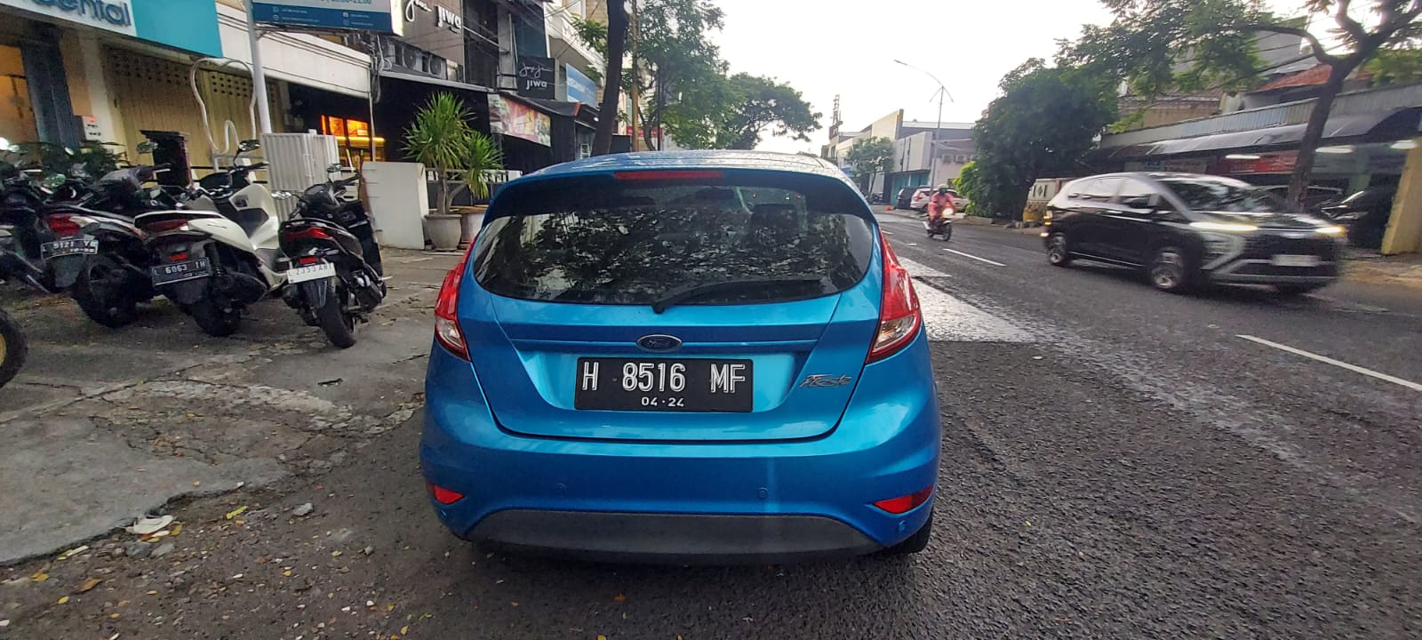 2013 Ford Fiesta Trend 1.5L AT 2013 Ford Fiesta Trend 1.5L AT