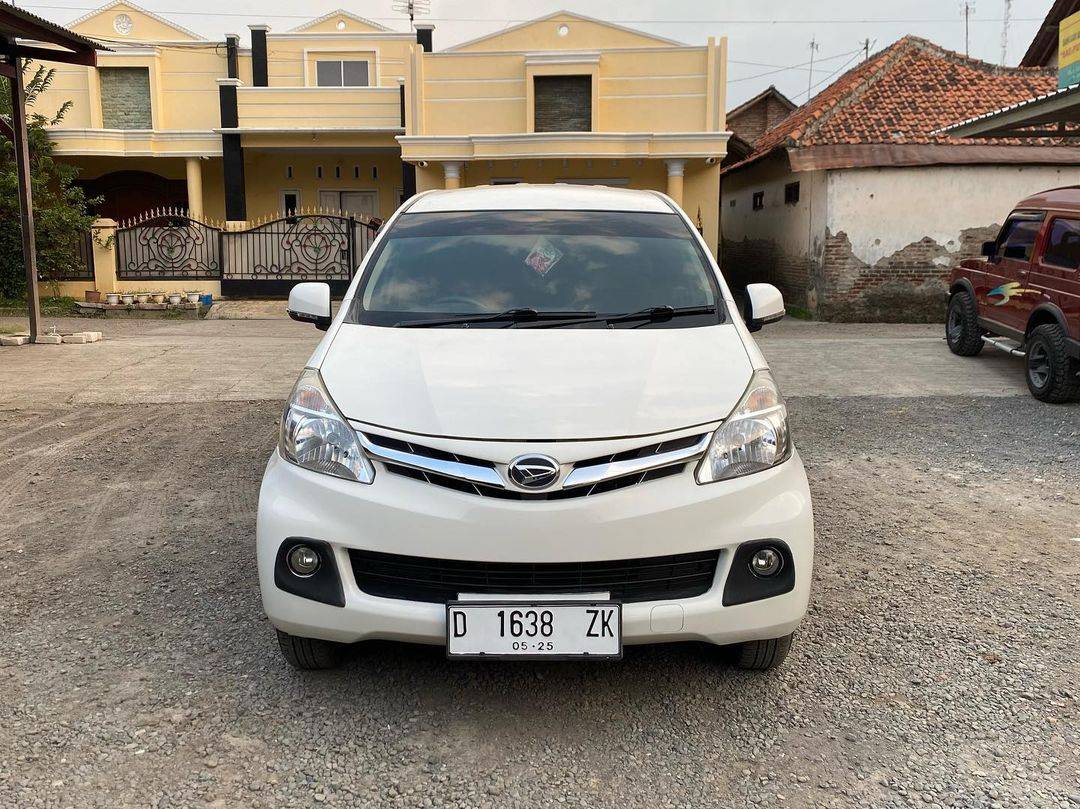 2015 Daihatsu Xenia 1.3 X MT Bekas 2015 Daihatsu Xenia 1.3 X MT Bekas