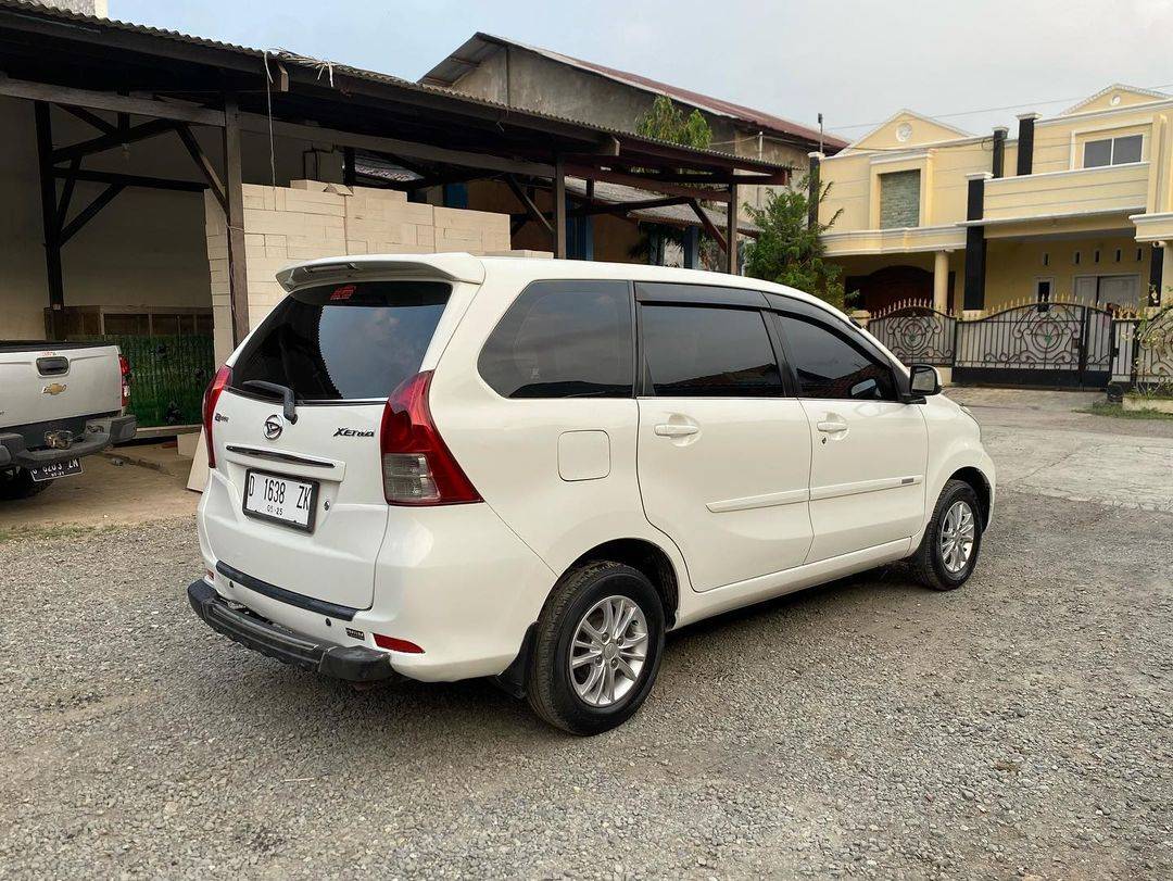 2015 Daihatsu Xenia 1.3 X MT 2015 Daihatsu Xenia 1.3 X MT