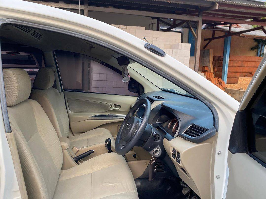 2015 Daihatsu Xenia 1.3 X MT 2015 Daihatsu Xenia 1.3 X MT