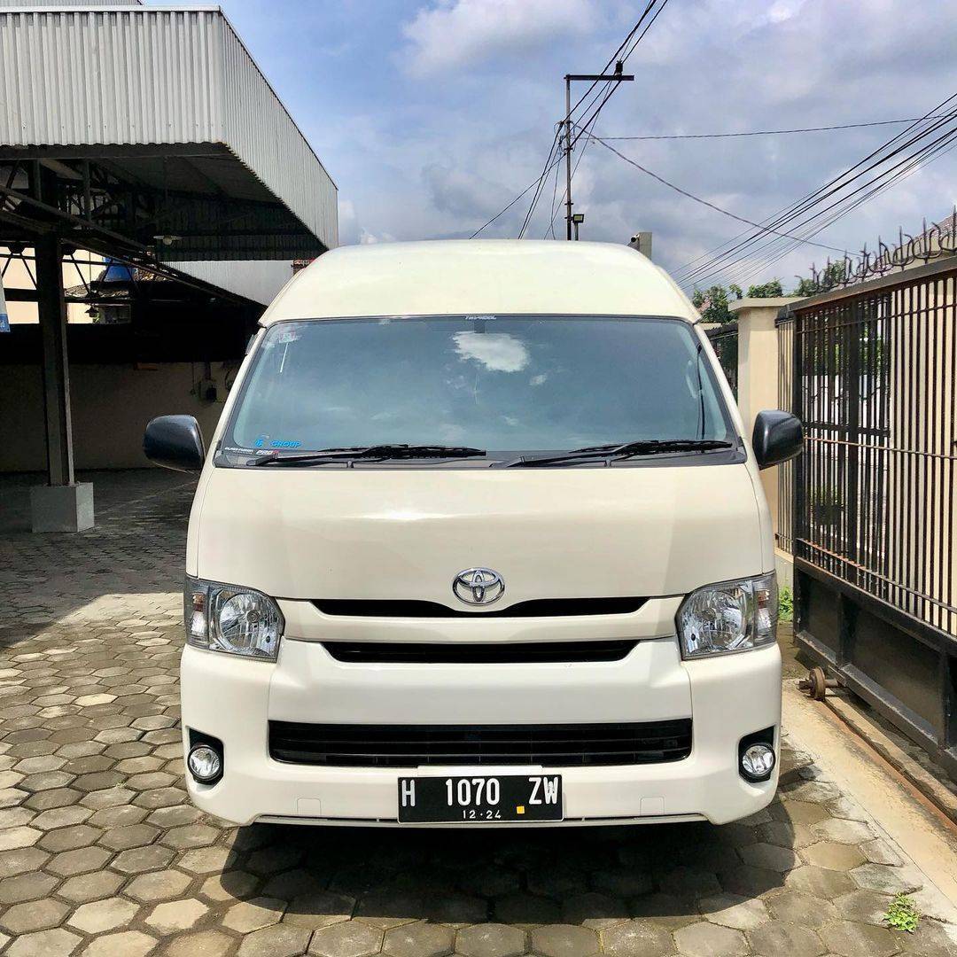 Second Hand 2019 Toyota Hiace COMMUTER DSL 2.5