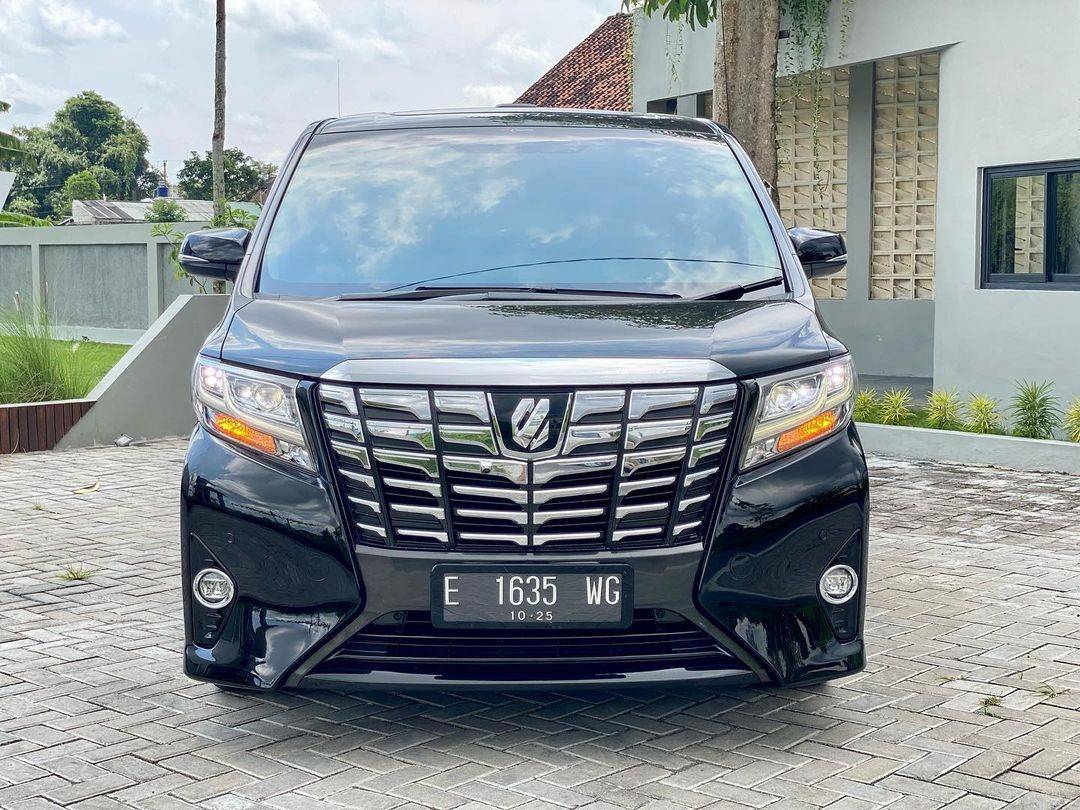 Second Hand 2017 Toyota Alphard Second Hand 2017 Toyota Alphard