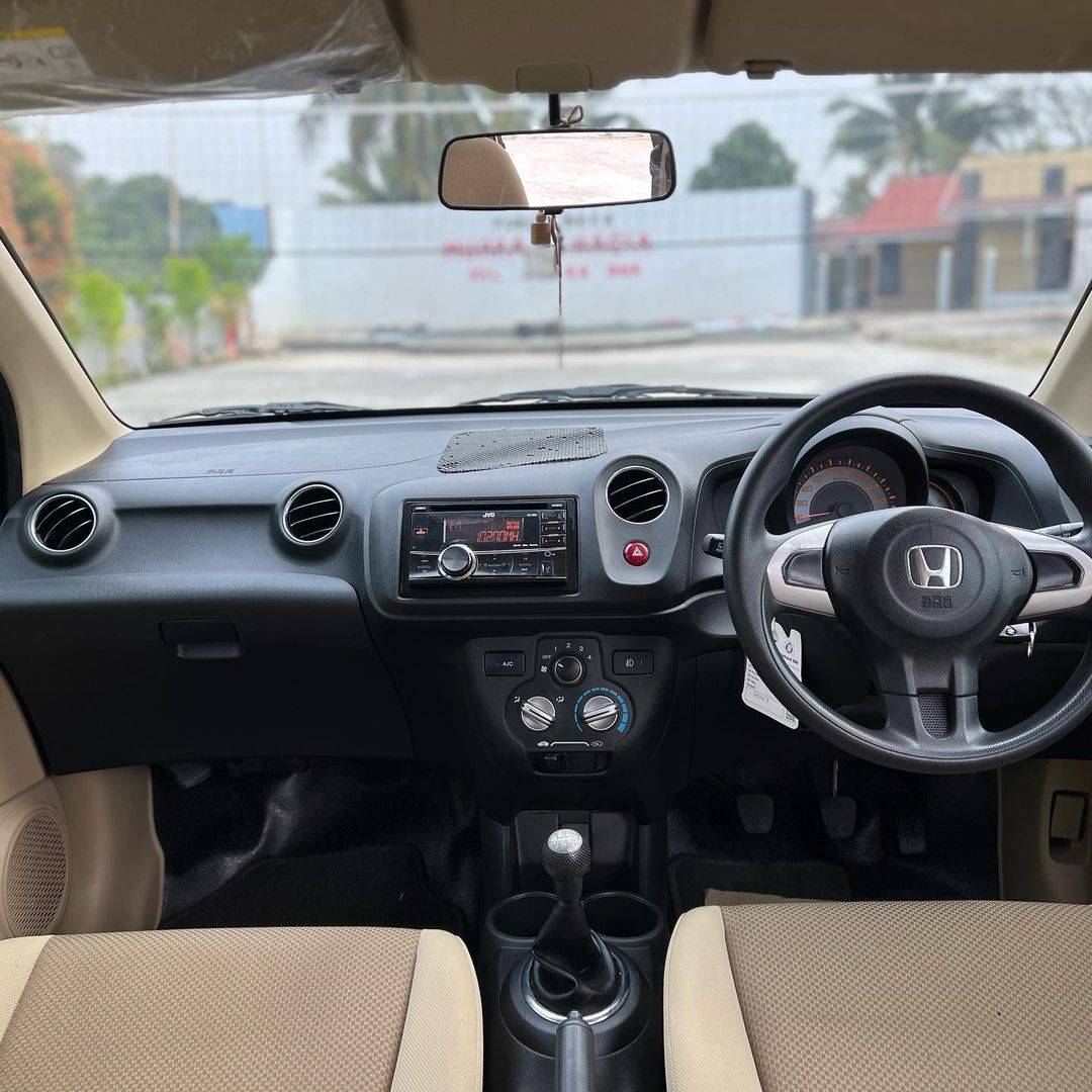 2015 Honda Brio E 1.3L M/T 2015 Honda Brio E 1.3L M/T