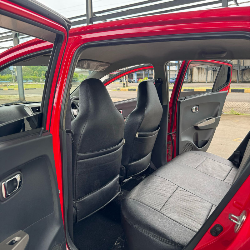 2016 Daihatsu Ayla  2016 Daihatsu Ayla