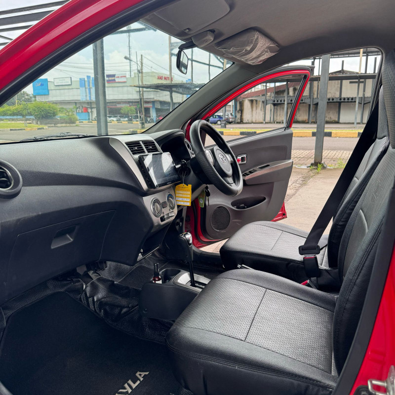 2016 Daihatsu Ayla  2016 Daihatsu Ayla