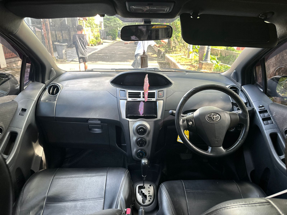 2010 Toyota Yaris 2010 Toyota Yaris