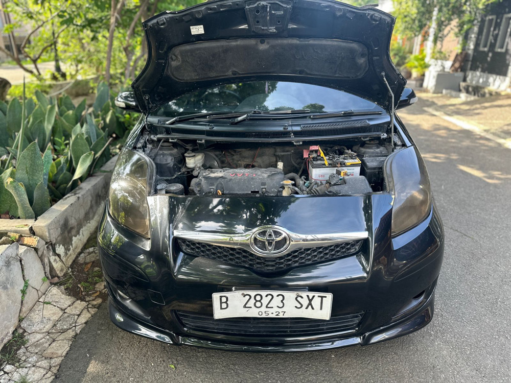 2010 Toyota Yaris 2010 Toyota Yaris