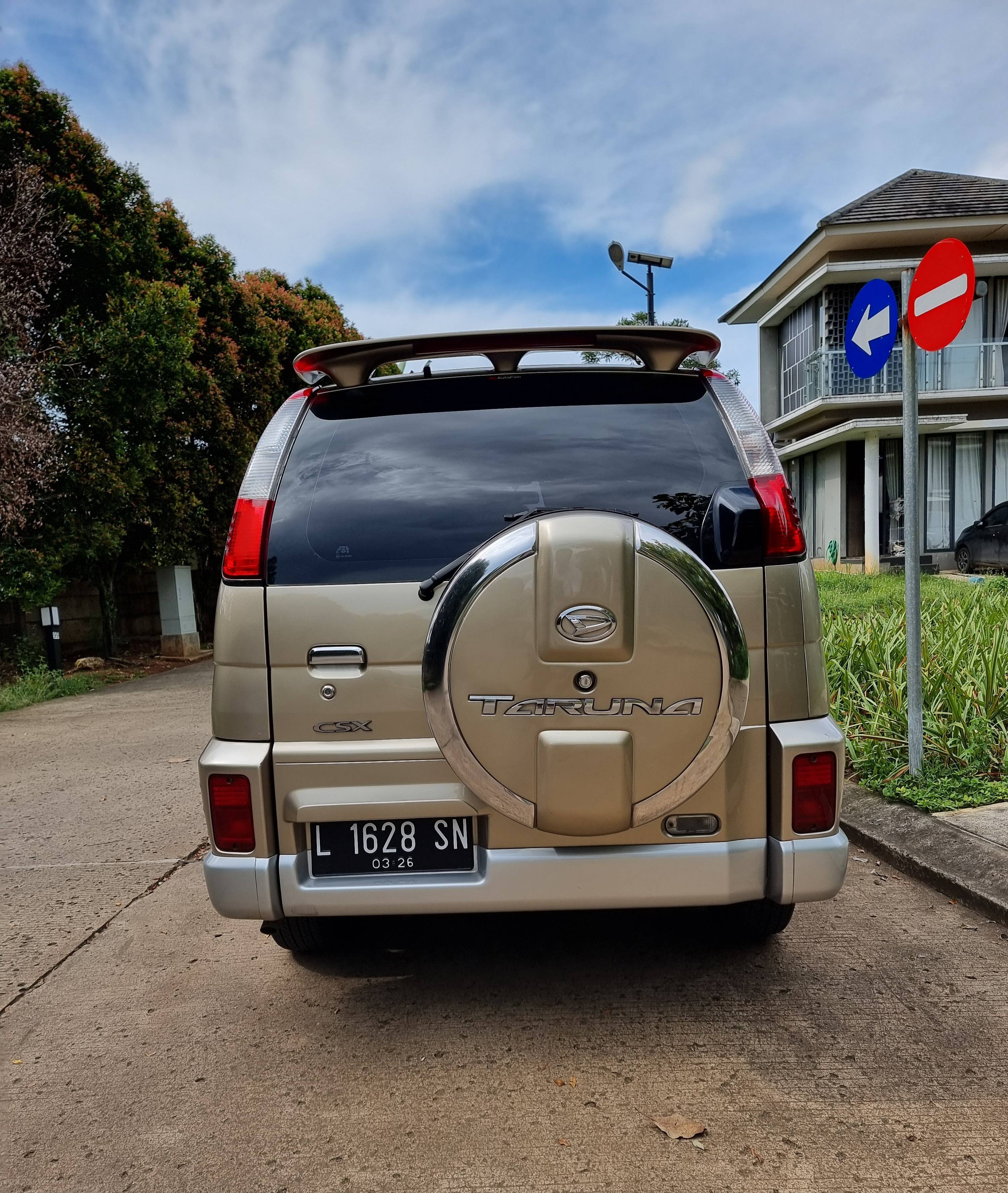 2005 Daihatsu Taruna CX OXXY 1.5L MT 2005 Daihatsu Taruna CX OXXY 1.5L MT