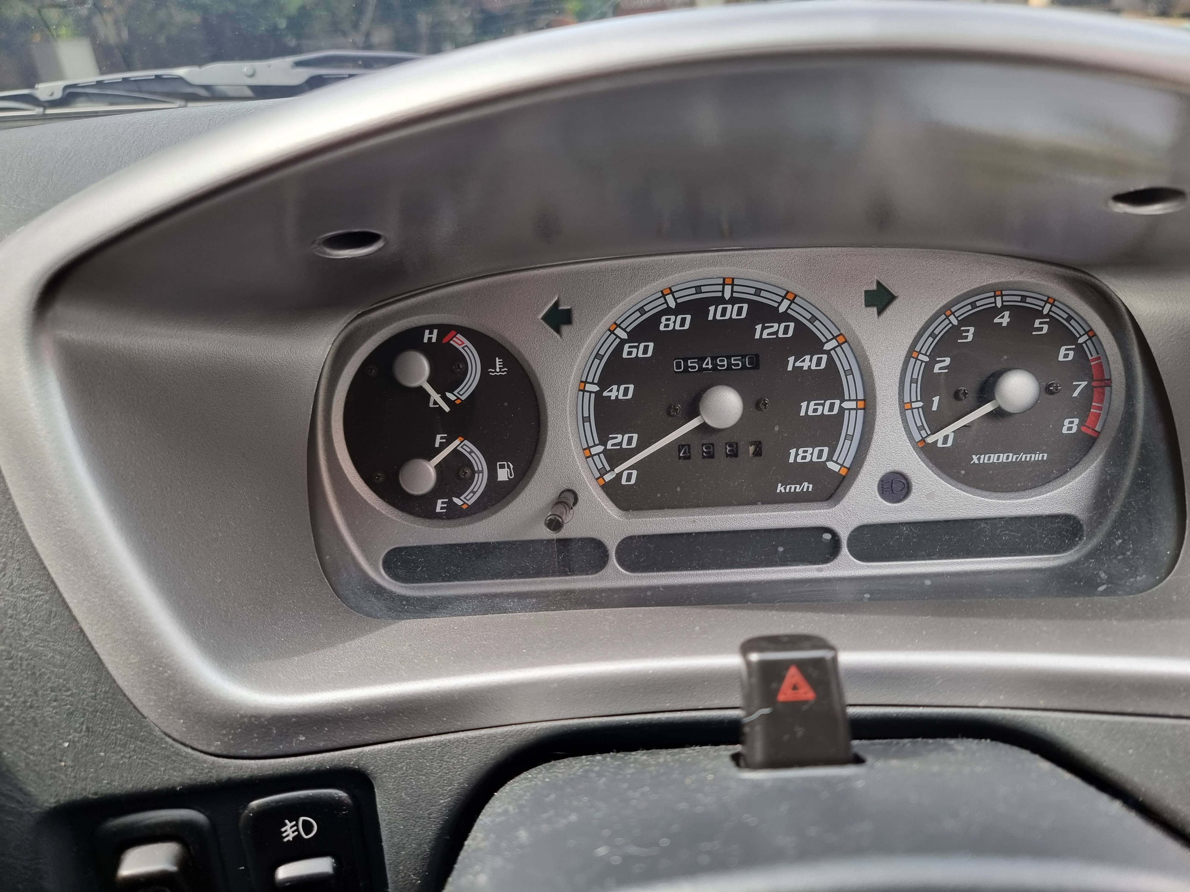 2005 Daihatsu Taruna CX OXXY 1.5L MT 2005 Daihatsu Taruna CX OXXY 1.5L MT