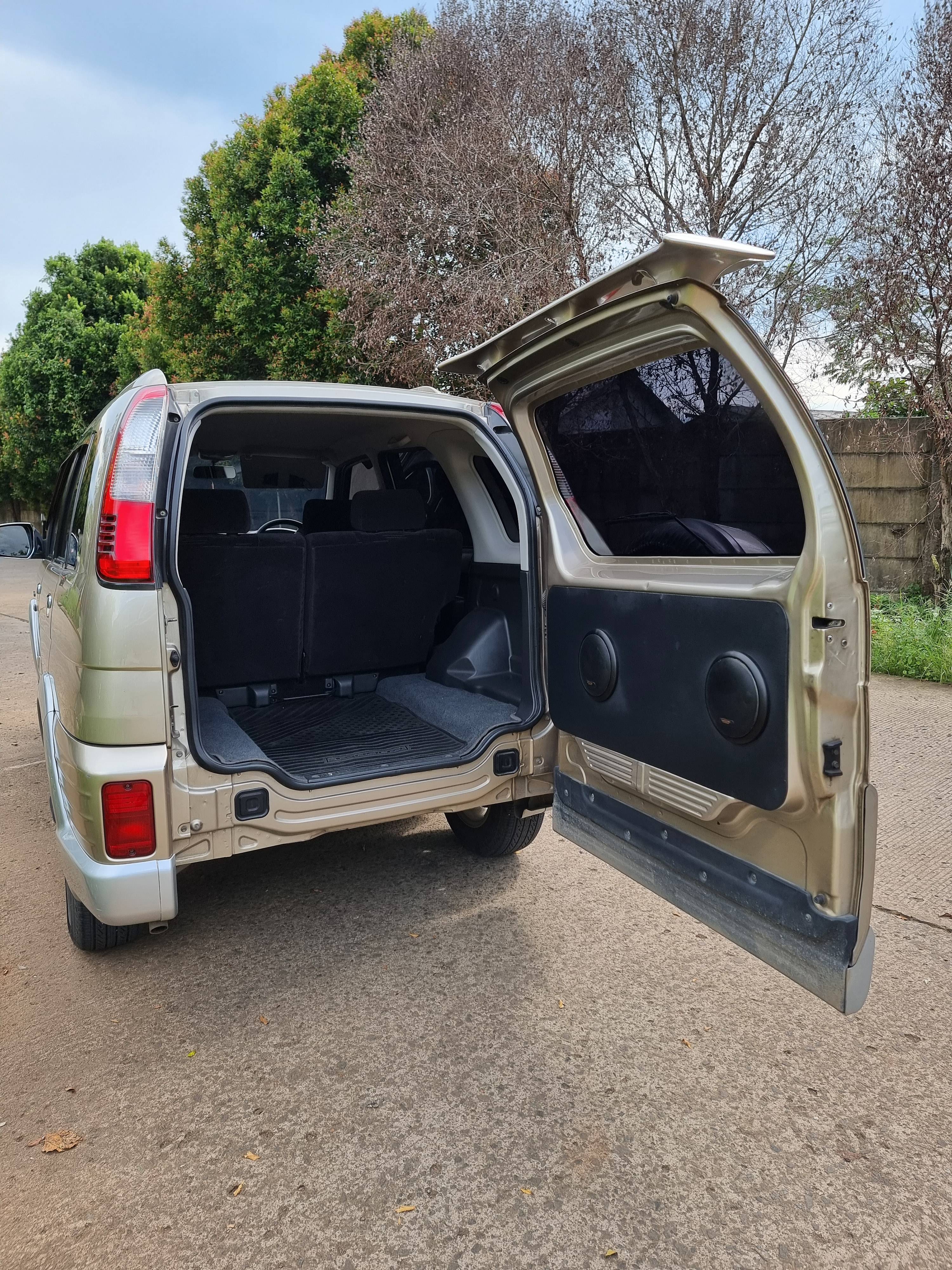 2005 Daihatsu Taruna CX OXXY 1.5L MT 2005 Daihatsu Taruna CX OXXY 1.5L MT