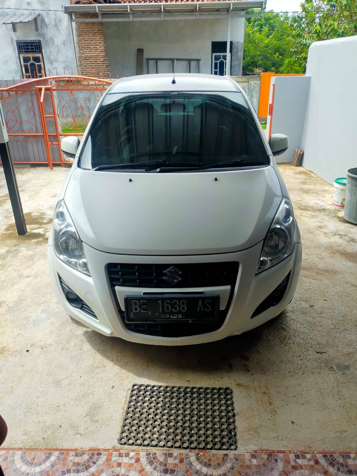 2013 Suzuki Splash MT Bekas 2013 Suzuki Splash MT Bekas