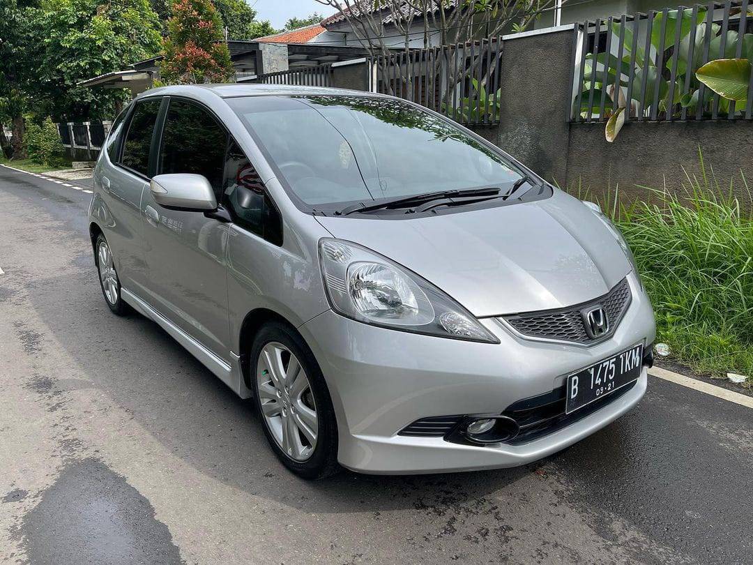 2010 Honda Jazz  1.5L RS MT 2010 Honda Jazz  1.5L RS MT