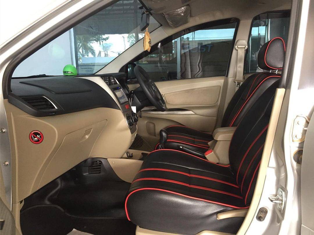 2015 Daihatsu Xenia 1.5 R MT 2015 Daihatsu Xenia 1.5 R MT