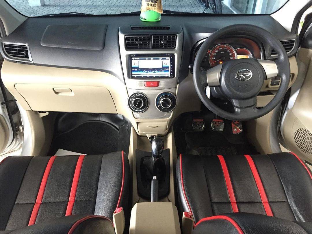 2015 Daihatsu Xenia 1.5 R MT 2015 Daihatsu Xenia 1.5 R MT