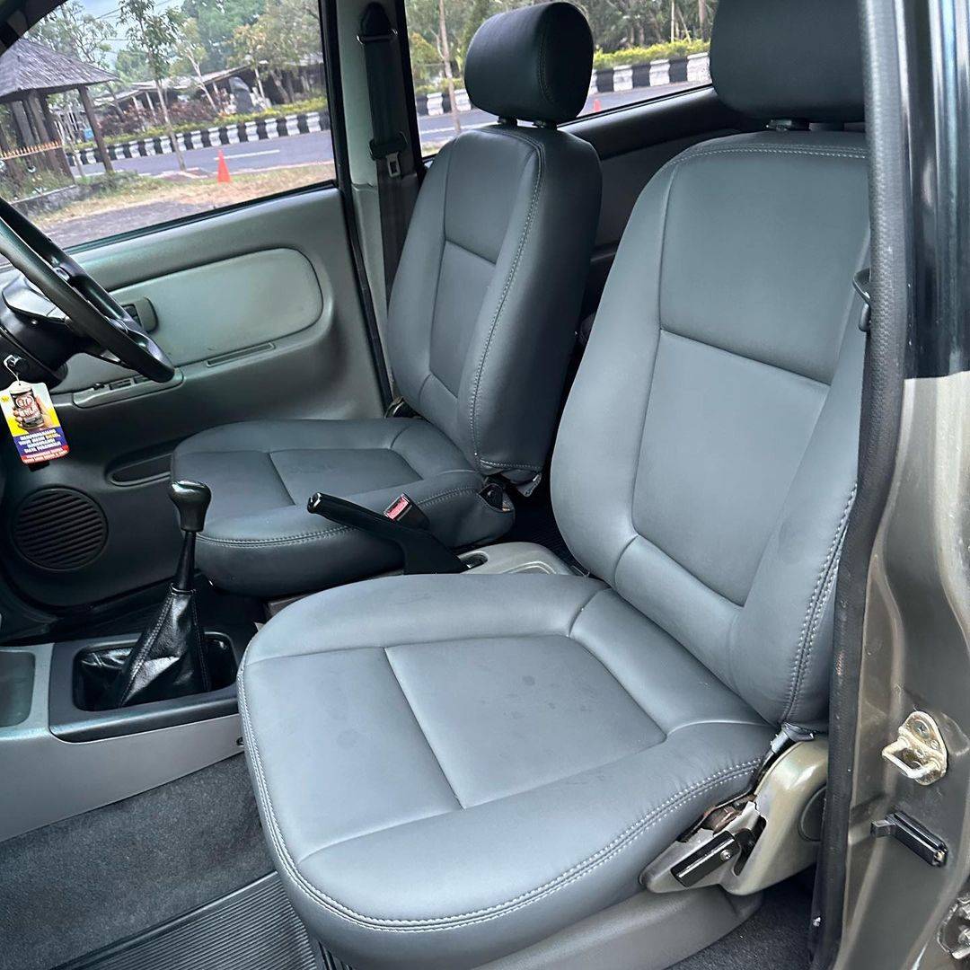 2002 Isuzu Panther 2002 Isuzu Panther