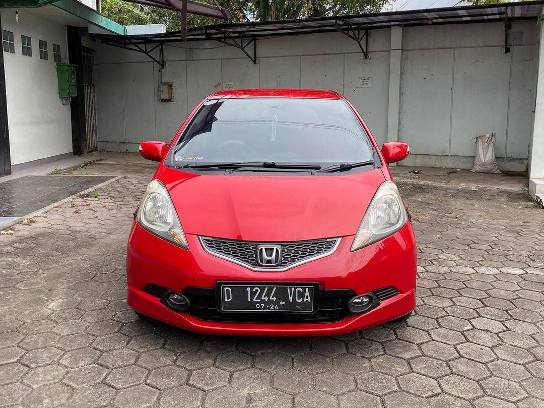 2009 Honda Jazz  1.5L RS AT Bekas 2009 Honda Jazz  1.5L RS AT Bekas