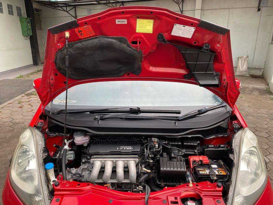 2009 Honda Jazz  1.5L RS AT 2009 Honda Jazz  1.5L RS AT