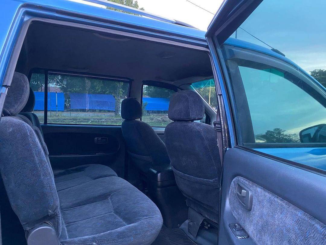 2004 Isuzu Panther TOURING 25 MT FF L 2004 Isuzu Panther TOURING 25 MT FF L