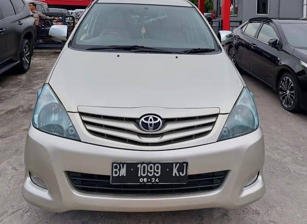 Second Hand 2011 Toyota Kijang Innova 2.5 G MT DIESEL Second Hand 2011 Toyota Kijang Innova 2.5 G MT DIESEL