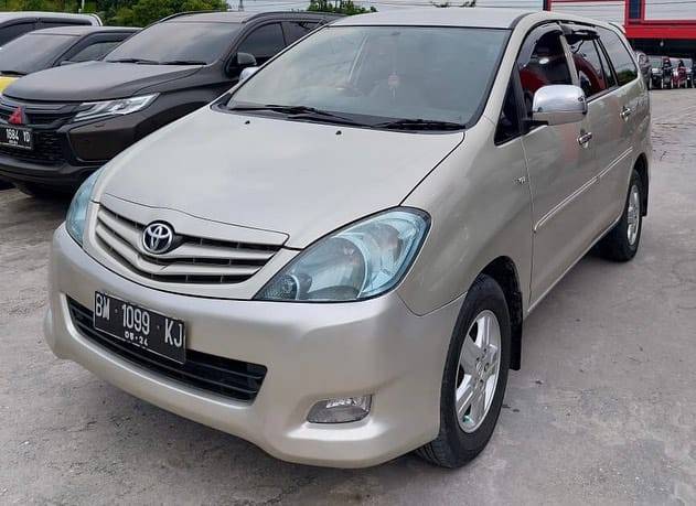 2011 Toyota Kijang Innova 2.5 G MT DIESEL 2011 Toyota Kijang Innova 2.5 G MT DIESEL