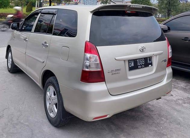 2011 Toyota Kijang Innova 2.5 G MT DIESEL 2011 Toyota Kijang Innova 2.5 G MT DIESEL