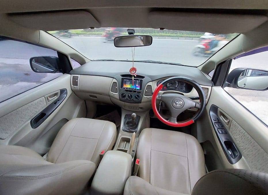 2011 Toyota Kijang Innova 2.5 G MT DIESEL 2011 Toyota Kijang Innova 2.5 G MT DIESEL