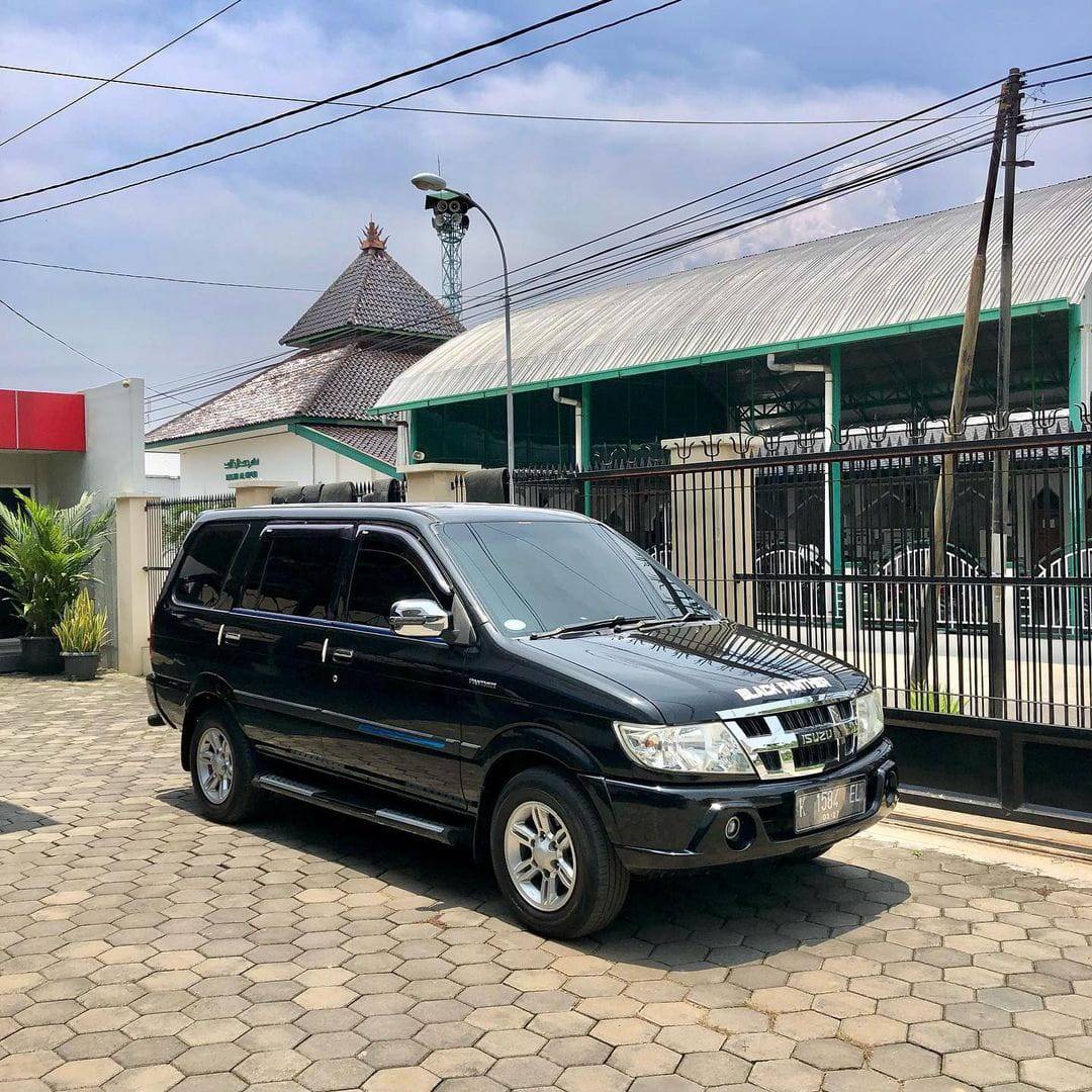 2009 Isuzu Panther LS 2.5L MT 2009 Isuzu Panther LS 2.5L MT