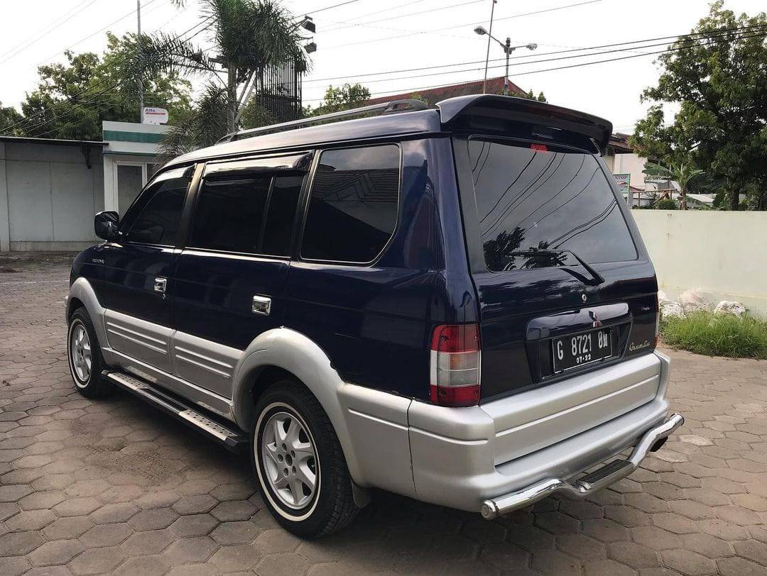 2002 Mitsubishi Kuda  diamond 2002 Mitsubishi Kuda  diamond