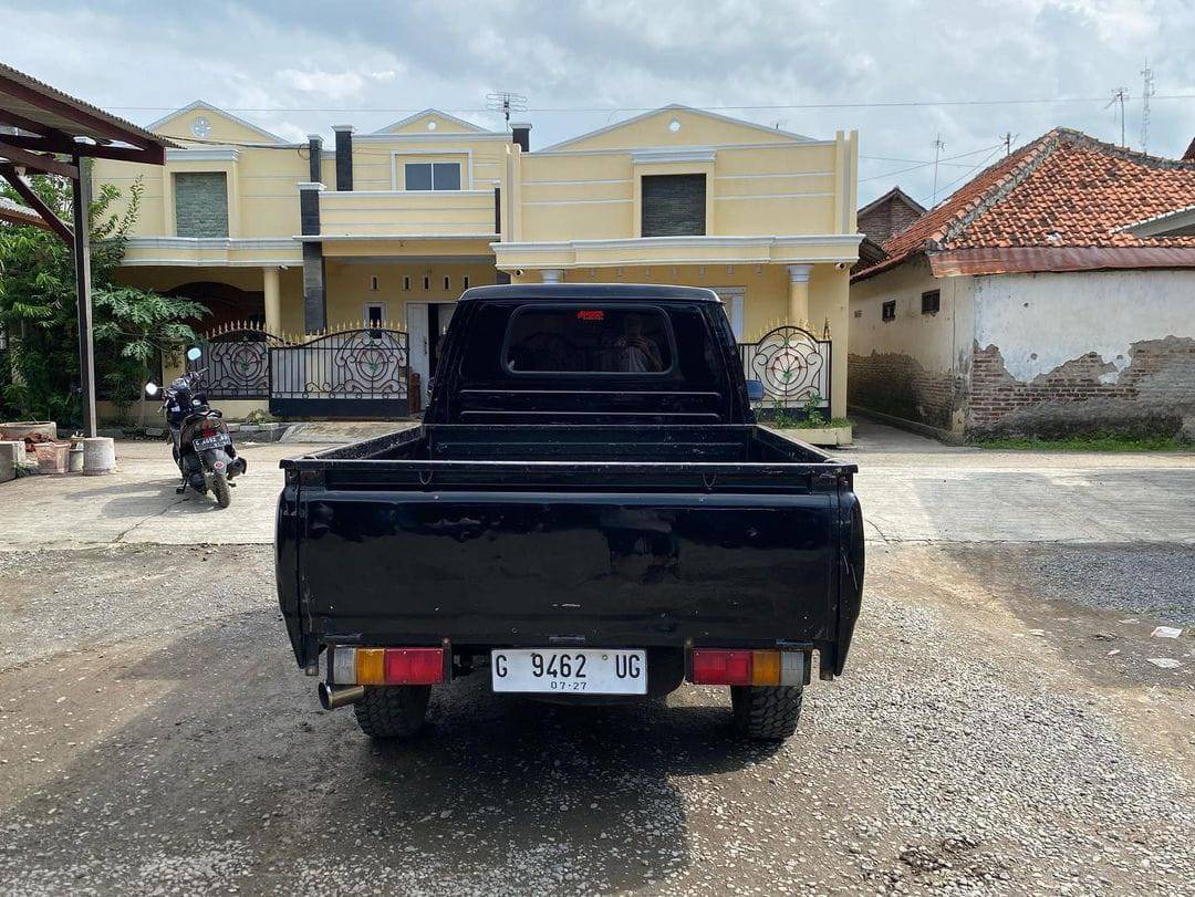 2013 Isuzu Panther 2.5 TURBO M/T PICK UP 2013 Isuzu Panther 2.5 TURBO M/T PICK UP