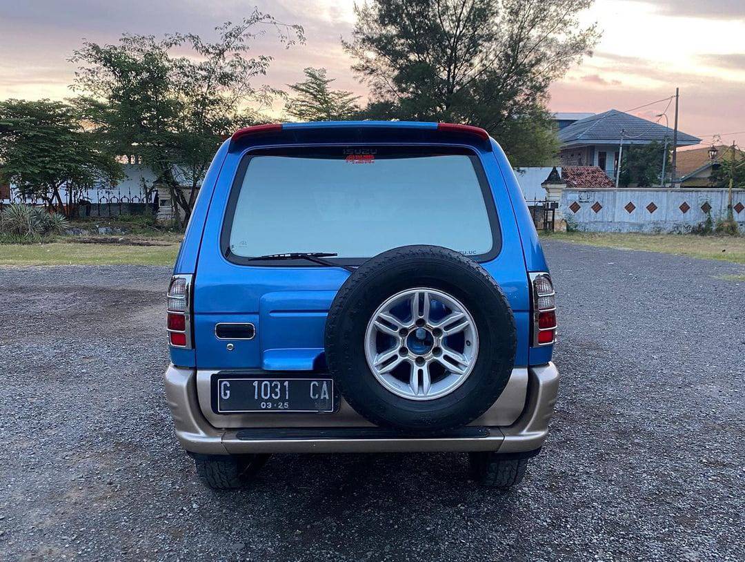 2004 Isuzu Panther 2004 Isuzu Panther